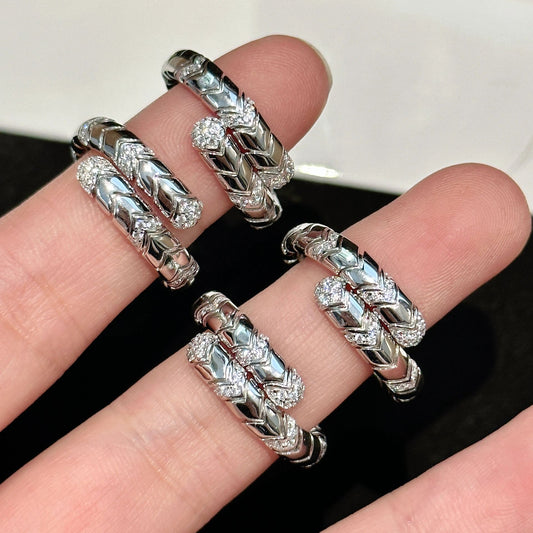 Antique Style Snake-Shaped Diamond Ring