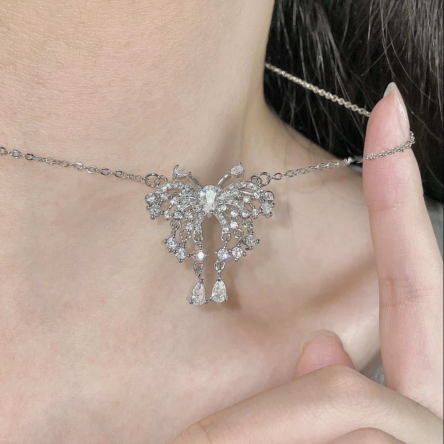 Flowing Sparkling Butterfly Necklace