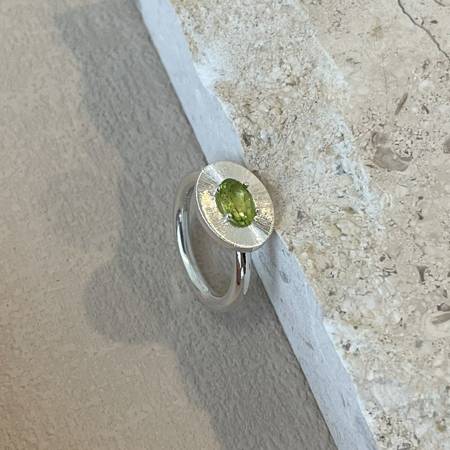 Olive Green Zircon Inlaid Disc Ring